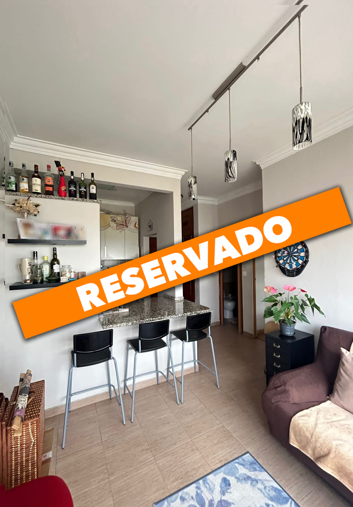 Central 1-bedroom apartment in Barreiro with elevator